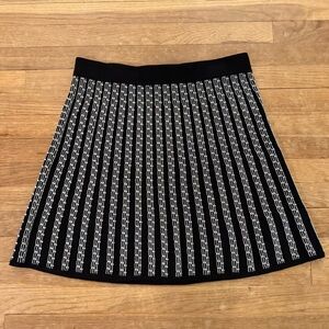 Roz & Ali black white knee length a-line knit skirt size large L b65